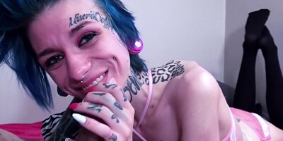 Tattooed Slut Gives Split Tongue BJ In Her New Lingerie & Fully Drains Cock