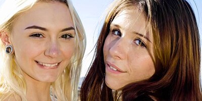 Lovely models Isabel Moon and Chloe Temple fuck under the sun