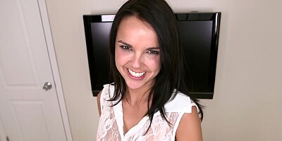 Dillion Harper knows how to use her mouth
