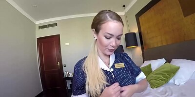 Paola Guerra met the most generous hotel guest and earned some easy cash for a blowjob