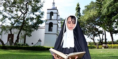 Stunning nun Yudi Pineda opens her tight ass for a lustful priest