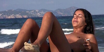 HOT BIKINI TEENS - Topless Beach teens Spycam voyeur Hd