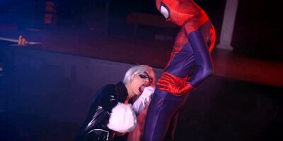 Black Cat screwed by Spidey from behind doggystyle