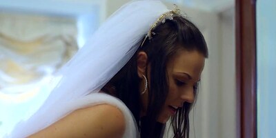 Simony Diamond bangs the best man on her wedding day