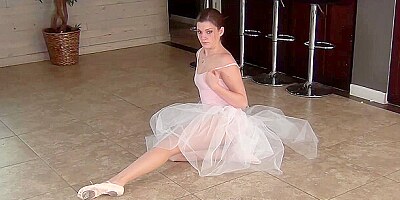 Ballerina's beautiful pussy