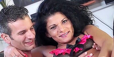 Giulia Squirt And Alabor In Naughty Mature Romanian Squirts Like Crazy In Hardcore Italian Fuck