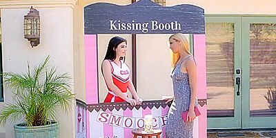 Jenna Reid, Sandy Fantasy The Kissing Booth / 24.7.2016