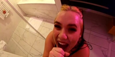 Megan Maze In Chubby Beauty Fucking With Her Best Friend In Shower And Eat