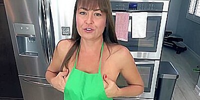 Elexis Monroe has fun masturbating in her kitchen
