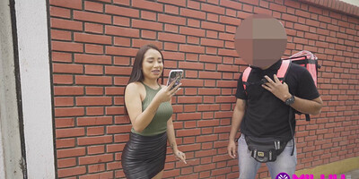 Youtuber, Peruvian big ass girl fucks a stranger in public