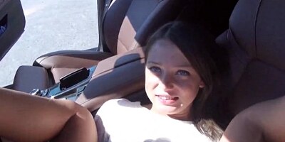 Hitchhiker Foxy Di got her anal fucked