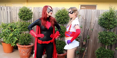 Kendra James And Harley Quinn In Vs Batwoman Fight Game