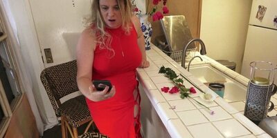 Stepmom gets pics for anniversary of secretary sucking dick