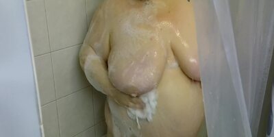 My Mature Bbw Wife Takes A Shower