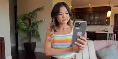 Asian vlogger has sex fulfilling viewers' request