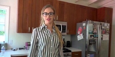 PropertySex Sneaky Real Estate Agent Pressures Client to Buy House