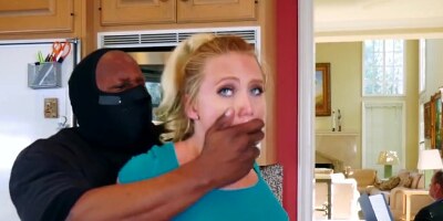 Sex with bootylicious blonde is black robber's prey
