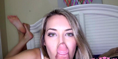 Promiscuous Kimber Lee's handjob action
