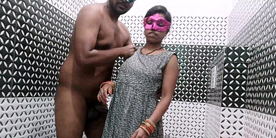 A thick Indian woman is fucked in the hotel bathroom
