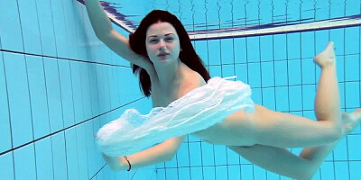 Underwater Show featuring girlie's brunette sex