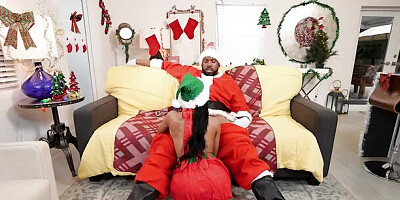 BANGBROS - Jovan Jordan AKA Santa Goes To Freya Kennedy's House To Give Her A Naughty Present