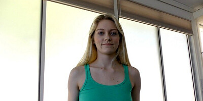 Good-looking Alli Rae - czech casting clip - Loan4k