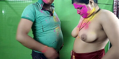 On the day of Holi, Pooja Bhabhi called her neighbor's brother-in-law and had a great fuck after applying gulal.