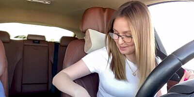-More, more, I want deeper! Fucked stepmom in car after driving lessons