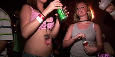 Horny College Girls Get Naked At Awesome Pre-Quarantine Spring Break Party - DreamGirlsMembers